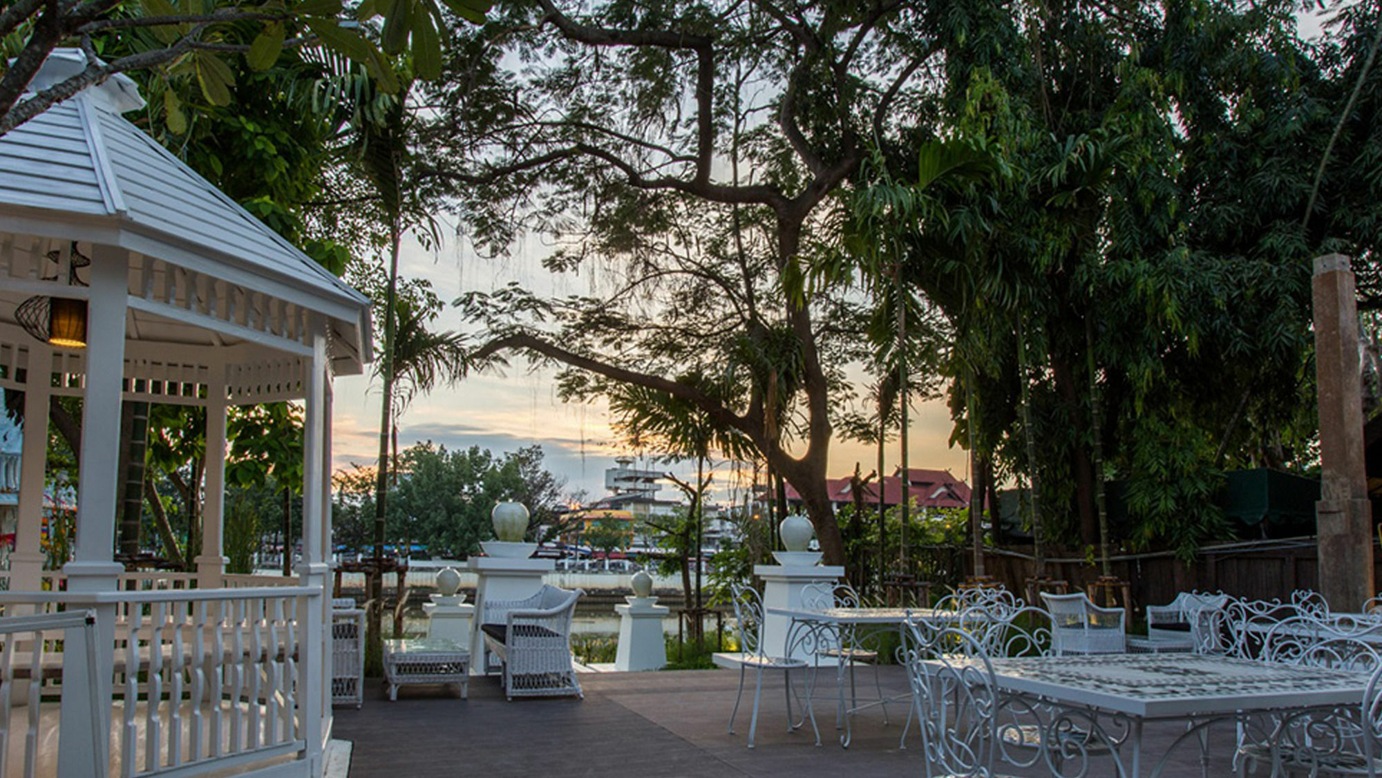 B2 Riverside Colonial Hotel Chiang Mai Dış mekan fotoğraf